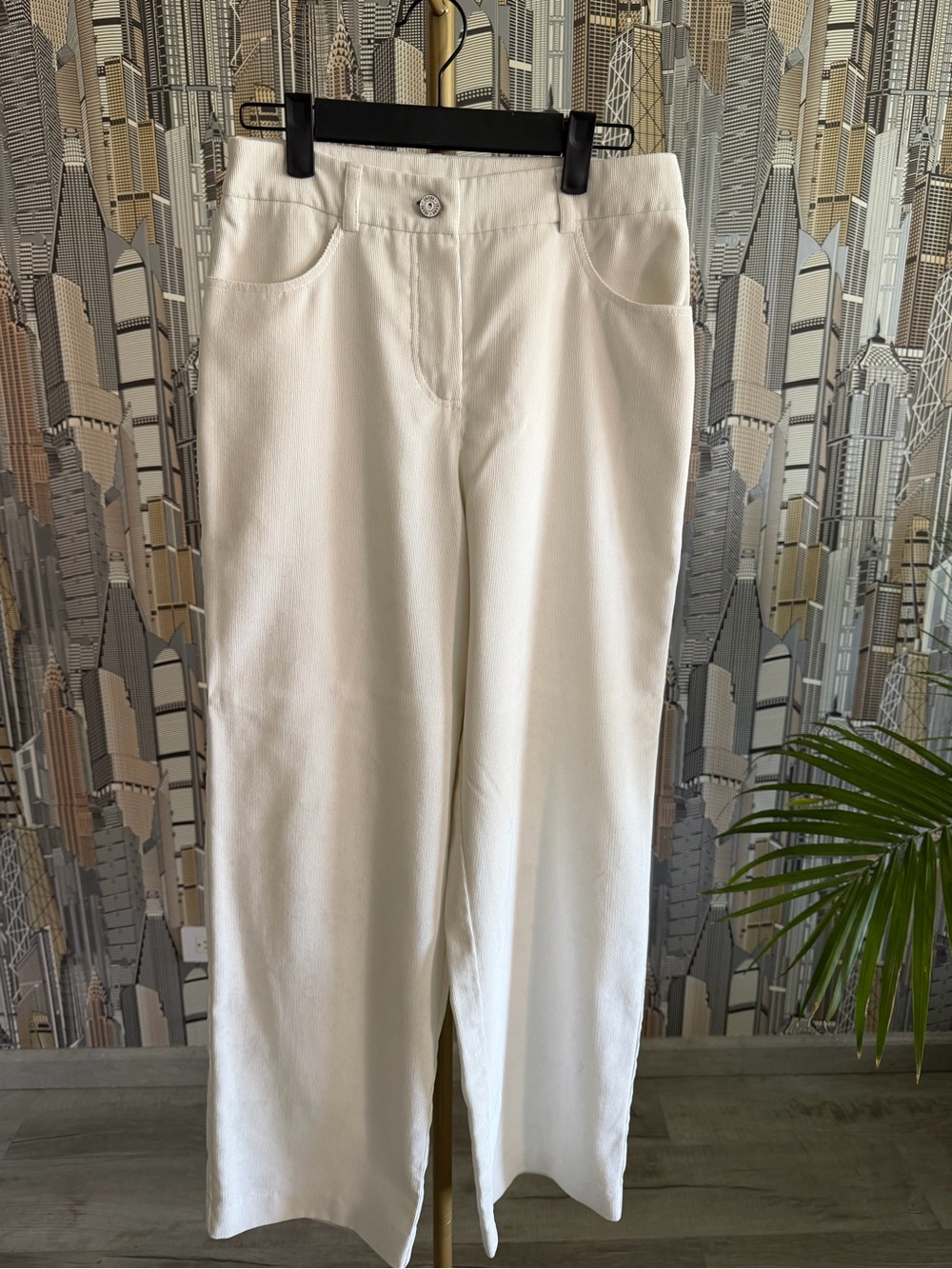 Women’s Wide Leg Jeans - White